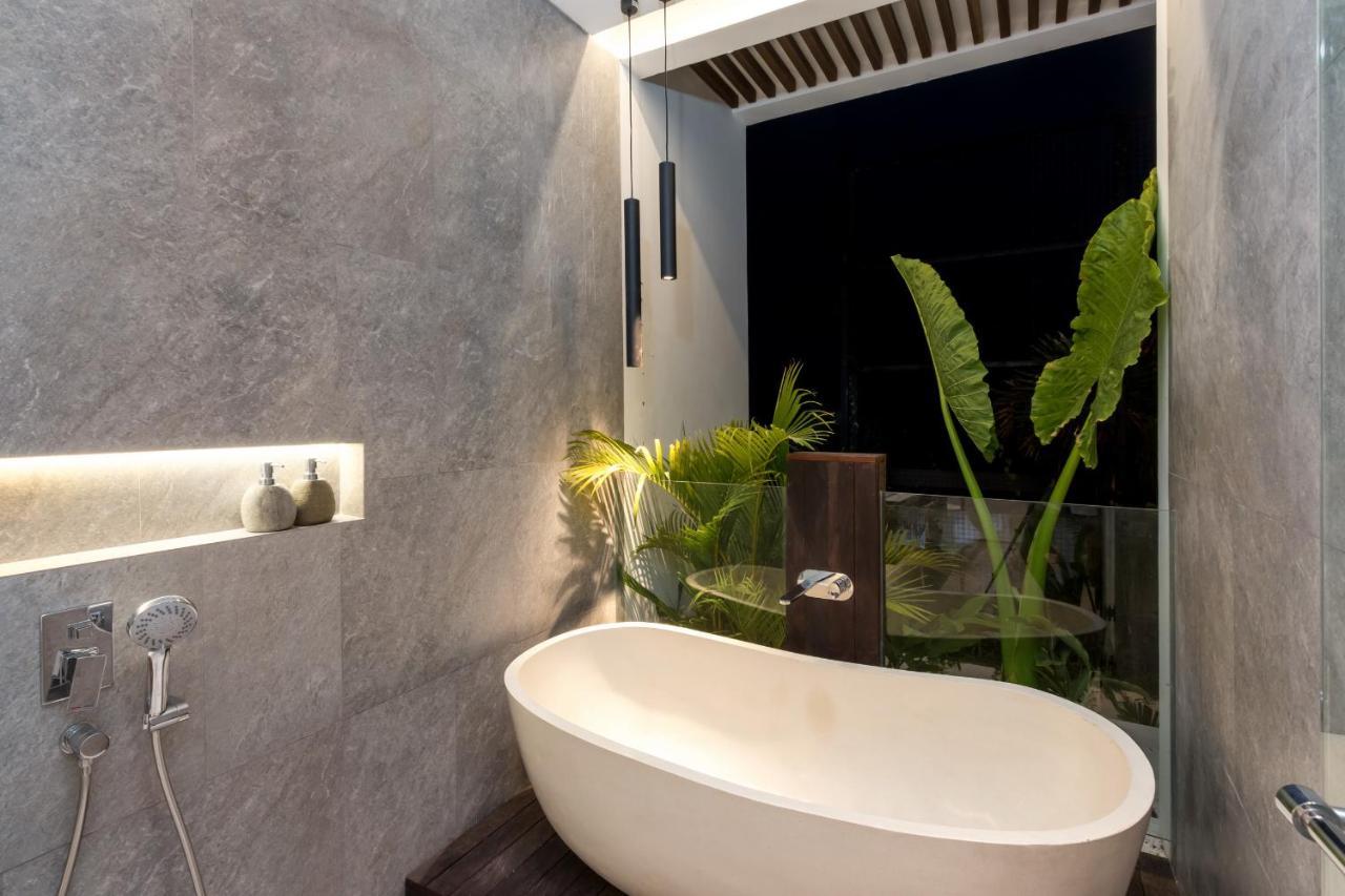 Botanika Estate Private Pool Apartemen *